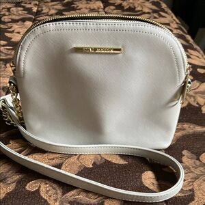 Elegant White Crossbody Bag